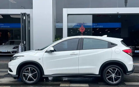 Honda Vezel, 2021 год, 1 205 000 рублей, 5 фотография