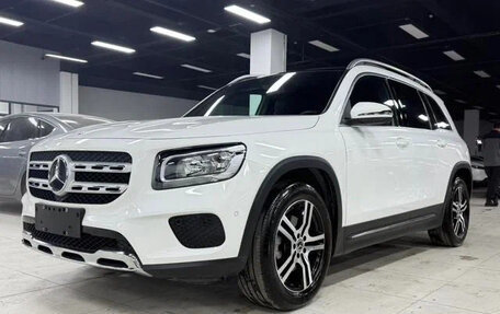 Mercedes-Benz GLB, 2021 год, 2 210 000 рублей, 3 фотография