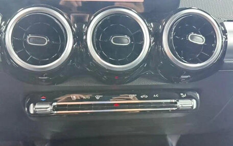 Mercedes-Benz GLB, 2021 год, 2 210 000 рублей, 11 фотография