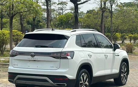 Volkswagen T-Roc I, 2022 год, 1 250 000 рублей, 3 фотография