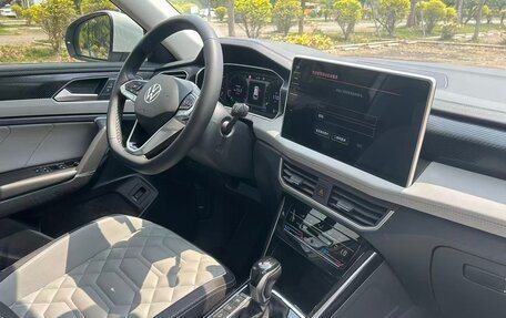 Volkswagen T-Roc I, 2022 год, 1 250 000 рублей, 15 фотография