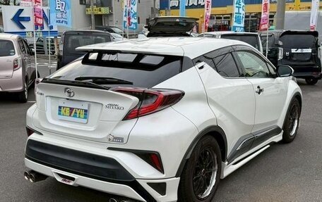 Toyota C-HR I рестайлинг, 2017 год, 1 550 000 рублей, 5 фотография