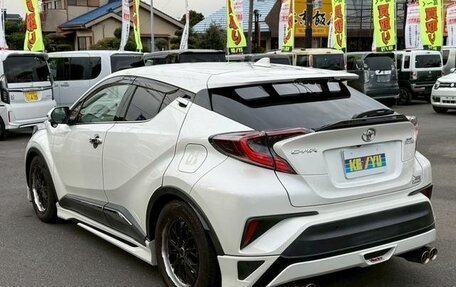 Toyota C-HR I рестайлинг, 2017 год, 1 550 000 рублей, 4 фотография