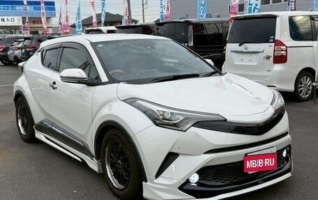 Toyota C-HR I рестайлинг, 2017 год, 1 550 000 рублей, 3 фотография
