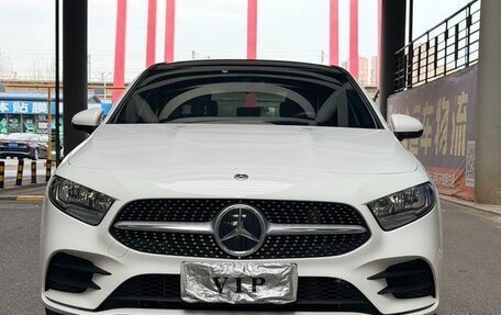 Mercedes-Benz A-Класс, 2022 год, 1 961 000 рублей, 2 фотография