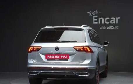 Volkswagen Tiguan II, 2022 год, 2 700 005 рублей, 4 фотография