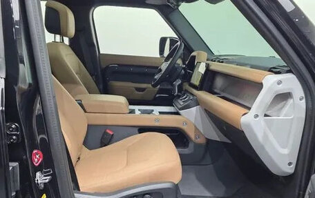 Land Rover Defender II, 2025 год, 8 700 000 рублей, 14 фотография