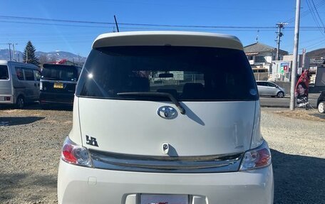 Toyota bB II рестайлинг, 2013 год, 770 000 рублей, 6 фотография