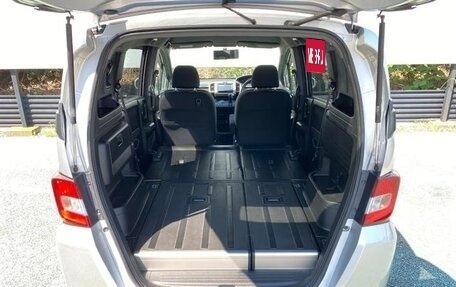 Honda Freed I, 2012 год, 800 000 рублей, 8 фотография