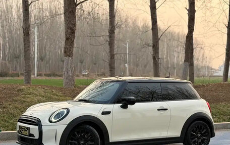 MINI Hatch, 2022 год, 1 719 000 рублей, 3 фотография