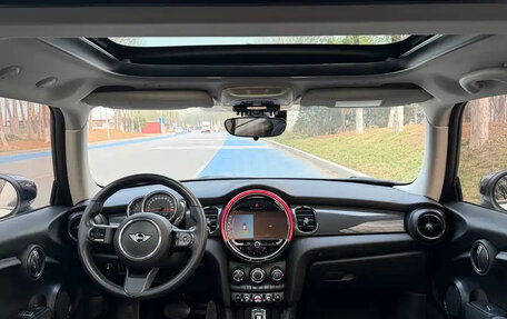 MINI Hatch, 2022 год, 1 719 000 рублей, 10 фотография