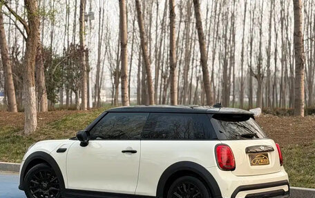 MINI Hatch, 2022 год, 1 719 000 рублей, 5 фотография