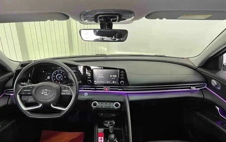 Hyundai Elantra, 2022 год, 1 368 970 рублей, 11 фотография