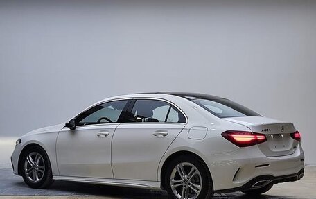Mercedes-Benz A-Класс, 2022 год, 1 954 000 рублей, 5 фотография