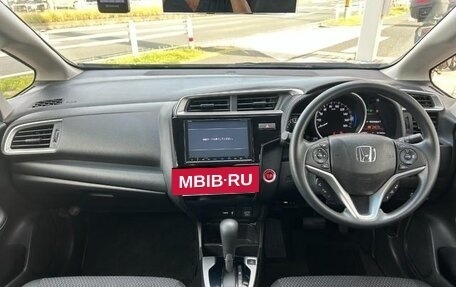 Honda Fit III, 2017 год, 860 000 рублей, 6 фотография