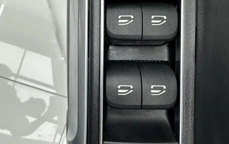 Mercedes-Benz GLB, 2021 год, 2 700 000 рублей, 13 фотография