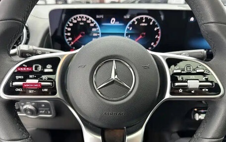 Mercedes-Benz GLB, 2021 год, 2 700 000 рублей, 10 фотография