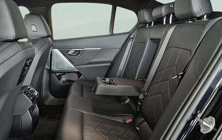 BMW 5 серия, 2025 год, 5 541 000 рублей, 7 фотография