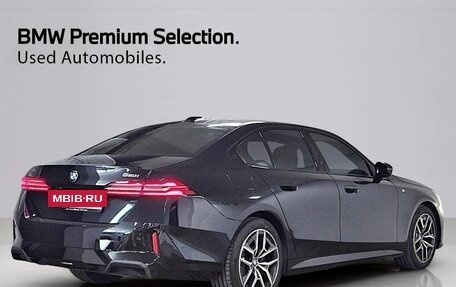 BMW 5 серия, 2025 год, 5 541 000 рублей, 4 фотография