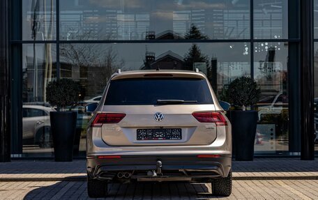 Volkswagen Tiguan II, 2018 год, 1 955 000 рублей, 5 фотография
