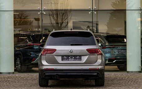 Volkswagen Tiguan II, 2019 год, 2 495 000 рублей, 5 фотография