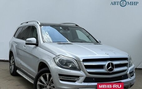 Mercedes-Benz GL-Класс, 2015 год, 2 790 000 рублей, 3 фотография