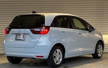 Honda Fit, 2024 год, 1 300 000 рублей, 5 фотография