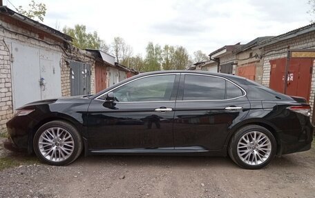 Toyota Camry, 2020 год, 2 850 000 рублей, 5 фотография