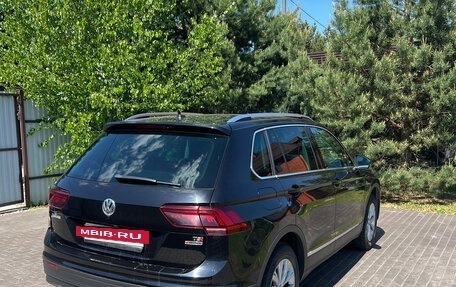 Volkswagen Tiguan II, 2017 год, 2 050 000 рублей, 3 фотография