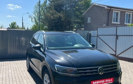Volkswagen Tiguan II, 2017 год, 2 050 000 рублей, 2 фотография