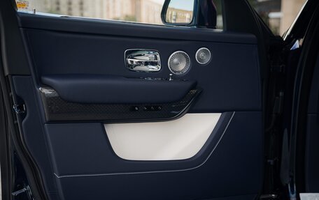 Rolls-Royce Cullinan, 2026 год, 72 900 000 рублей, 15 фотография