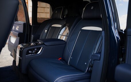 Rolls-Royce Cullinan, 2026 год, 72 900 000 рублей, 36 фотография