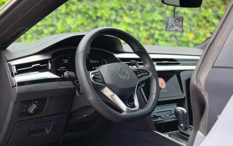 Volkswagen Passat CC, 2024 год, 3 670 000 рублей, 9 фотография