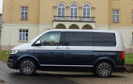 Volkswagen Multivan T6 рестайлинг, 2022 год, 5 100 000 рублей, 4 фотография