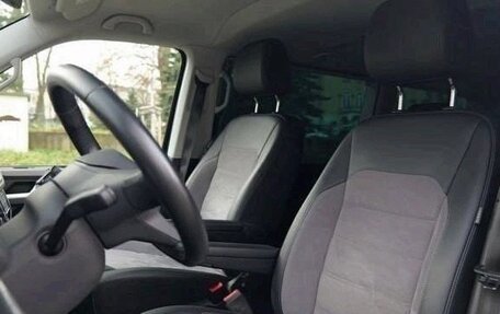 Volkswagen Multivan T6 рестайлинг, 2022 год, 5 100 000 рублей, 11 фотография