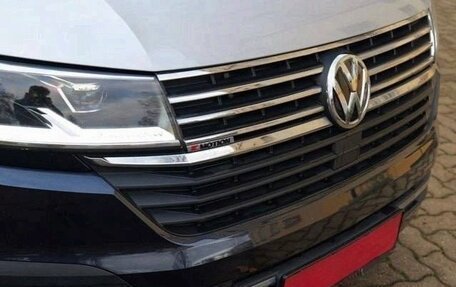 Volkswagen Multivan T6 рестайлинг, 2022 год, 5 100 000 рублей, 17 фотография