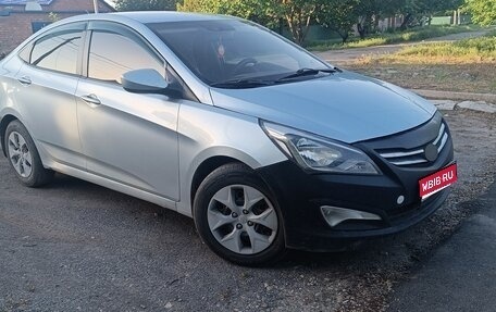 Hyundai Solaris II рестайлинг, 2011 год, 540 000 рублей, 1 фотография