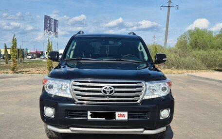 Toyota Land Cruiser 200, 2013 год, 3 700 000 рублей, 2 фотография
