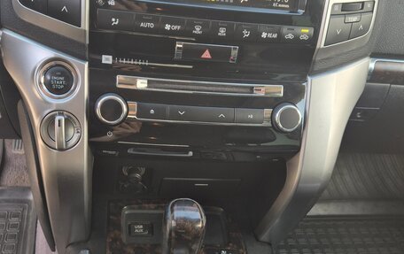 Toyota Land Cruiser 200, 2013 год, 3 700 000 рублей, 8 фотография