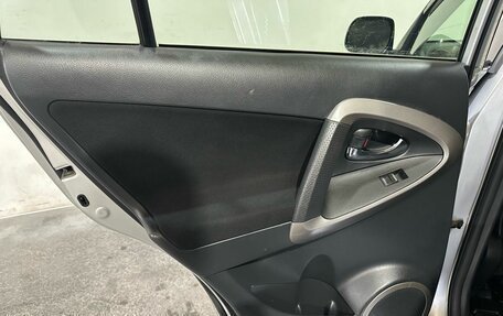 Toyota RAV4, 2006 год, 1 000 000 рублей, 17 фотография