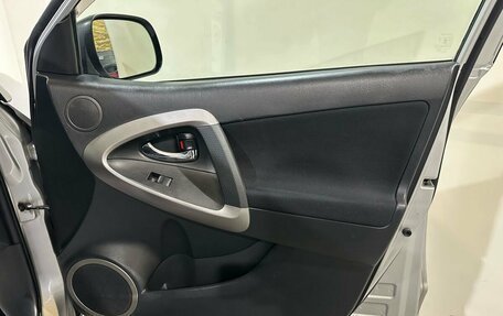 Toyota RAV4, 2006 год, 1 000 000 рублей, 16 фотография