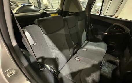 Toyota RAV4, 2006 год, 1 000 000 рублей, 20 фотография