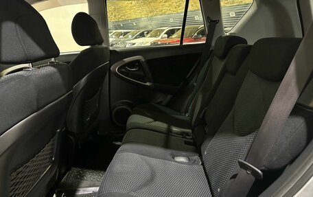 Toyota RAV4, 2006 год, 1 000 000 рублей, 21 фотография