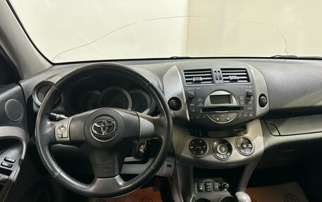 Toyota RAV4, 2006 год, 1 000 000 рублей, 26 фотография