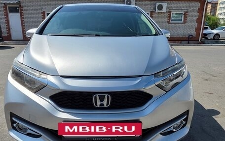 Honda Shuttle II, 2015 год, 980 000 рублей, 2 фотография