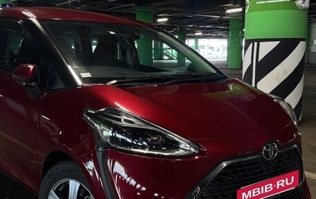 Toyota Sienta II, 2020 год, 2 150 000 рублей, 2 фотография