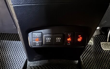 Toyota Sienta II, 2020 год, 2 150 000 рублей, 24 фотография