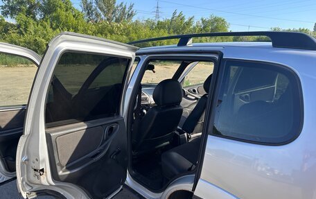 Chevrolet Niva I рестайлинг, 2010 год, 570 000 рублей, 7 фотография