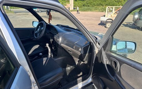 Chevrolet Niva I рестайлинг, 2010 год, 570 000 рублей, 3 фотография