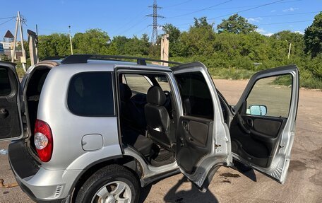 Chevrolet Niva I рестайлинг, 2010 год, 570 000 рублей, 9 фотография